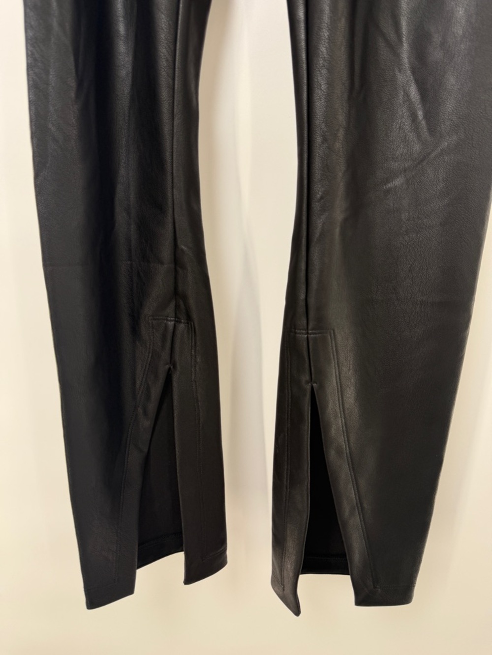 SPANX Women’s Split Leg-Hem Faux Leather Straight Leg Pants Black Size Large - Picture 13 of 14